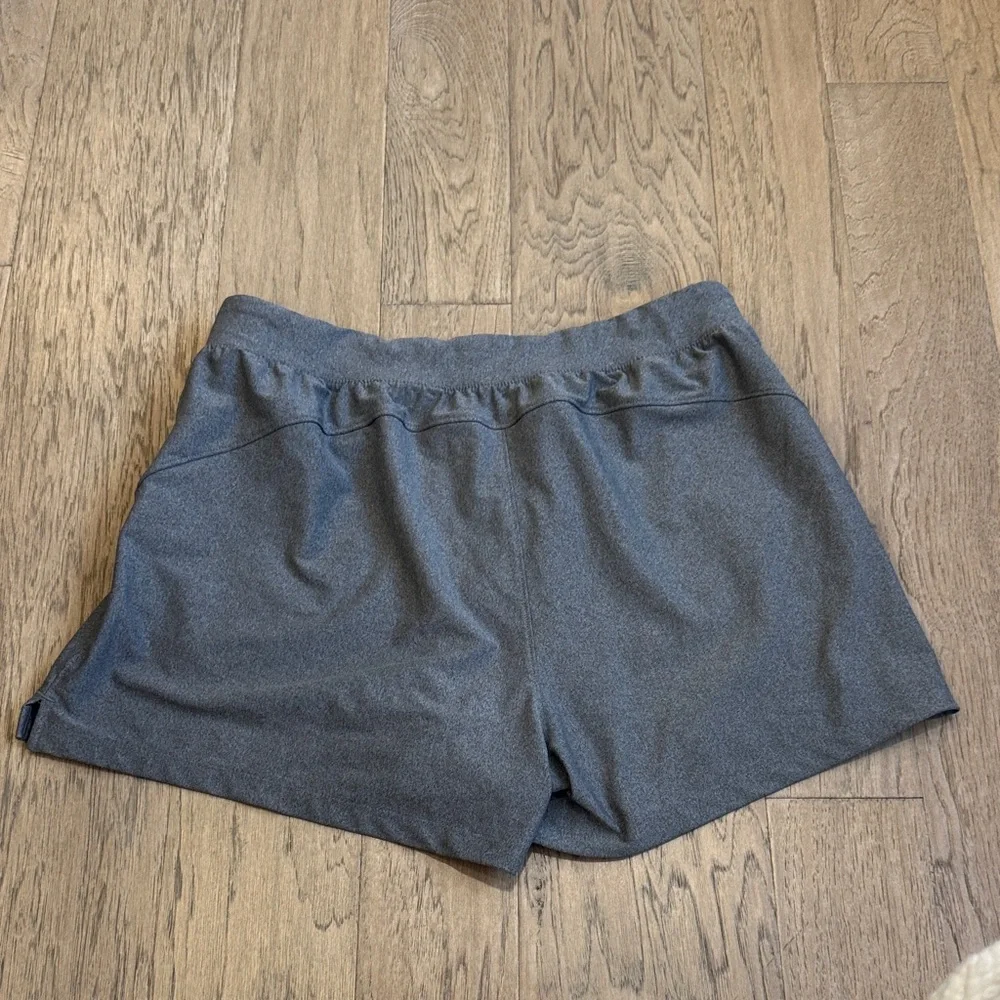 Old Navy Powersoft High Rise Go Dry Shorts Womens Size Large - Picture 4 of 5